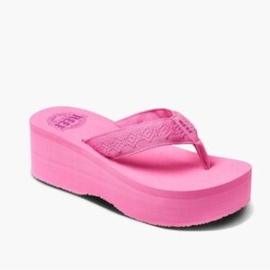 Y2K Reef Vibrant Pink Platform Sandals